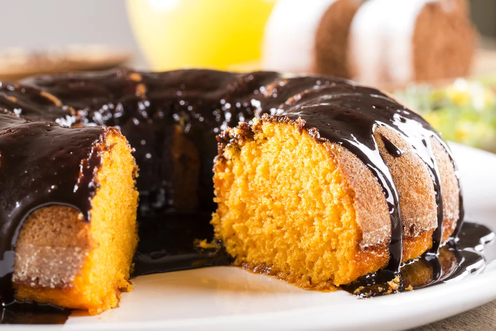 Como fazer bolo de cenoura com chocolate de forma simples 3 bolo de cenoura com chocolate